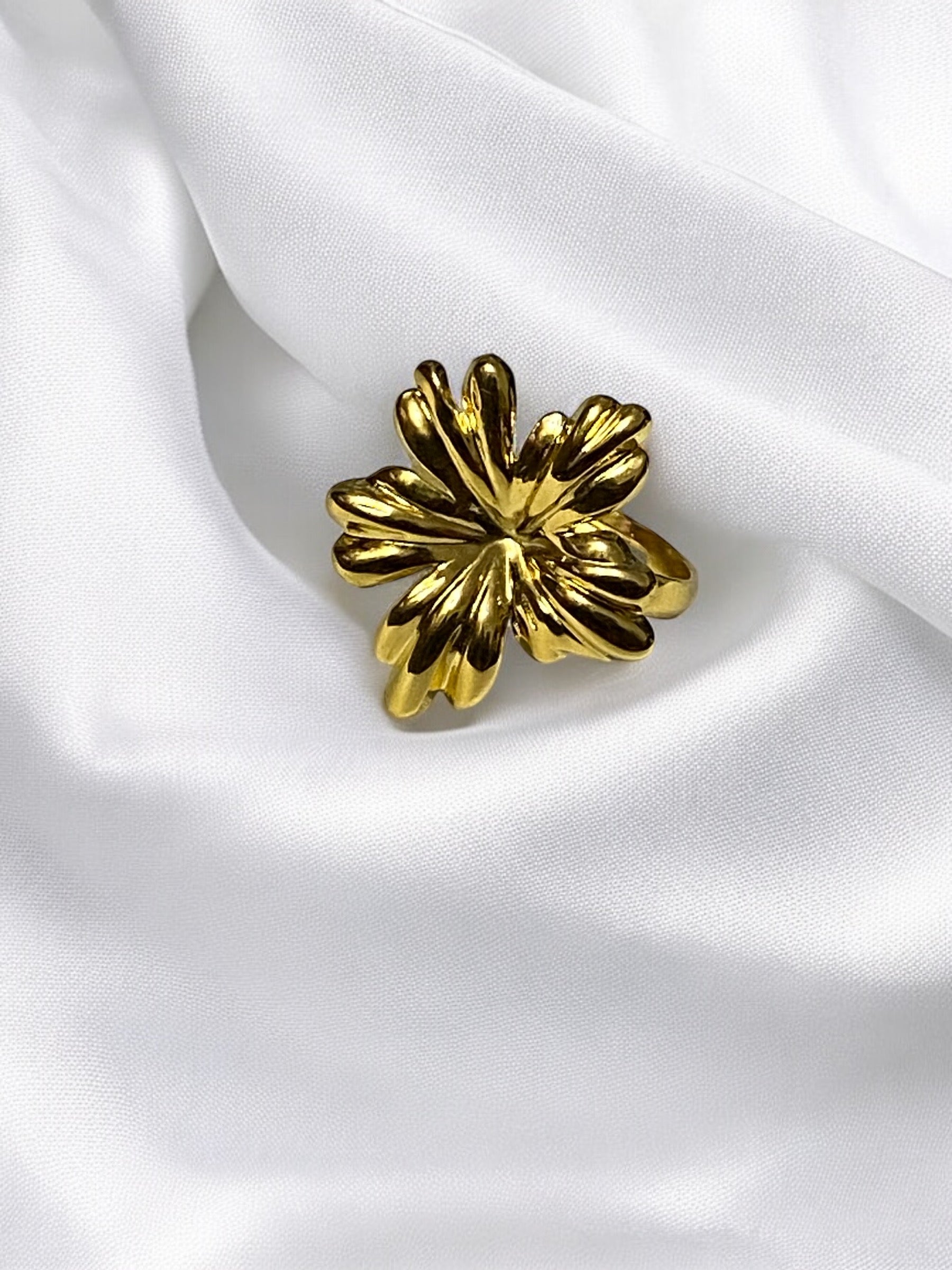 Designer Anti-Tarnish Flower Design Ring